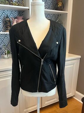 Second Female black leather biker jacket size medium